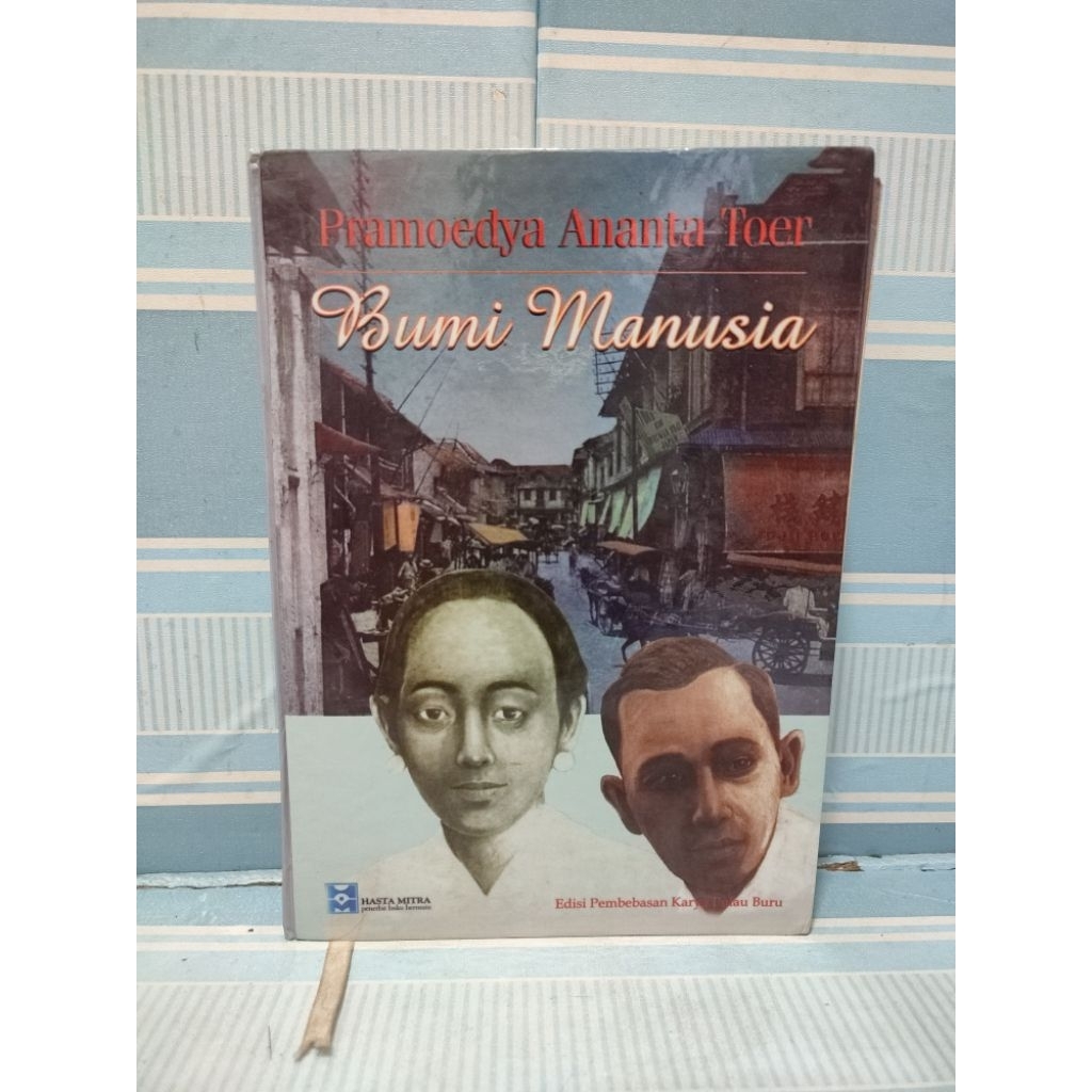 Buku novel pramoedya ananta toer bumi manusia original hasta mitra edisi hard cover