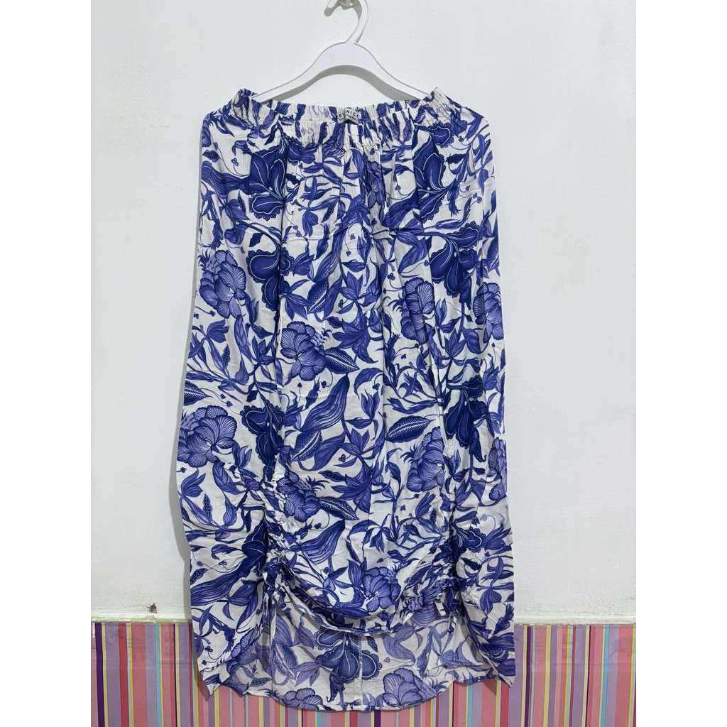Preloved rok bunga-bunga