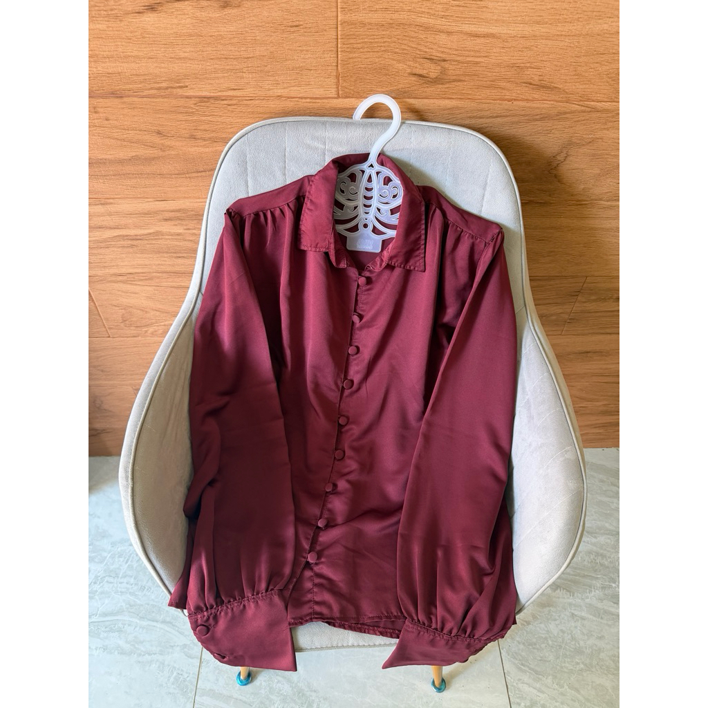 Blouse merah maroon