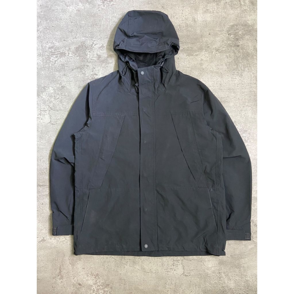 Uniqlo mountain parka saku miring waterproof gorpcore  jacket