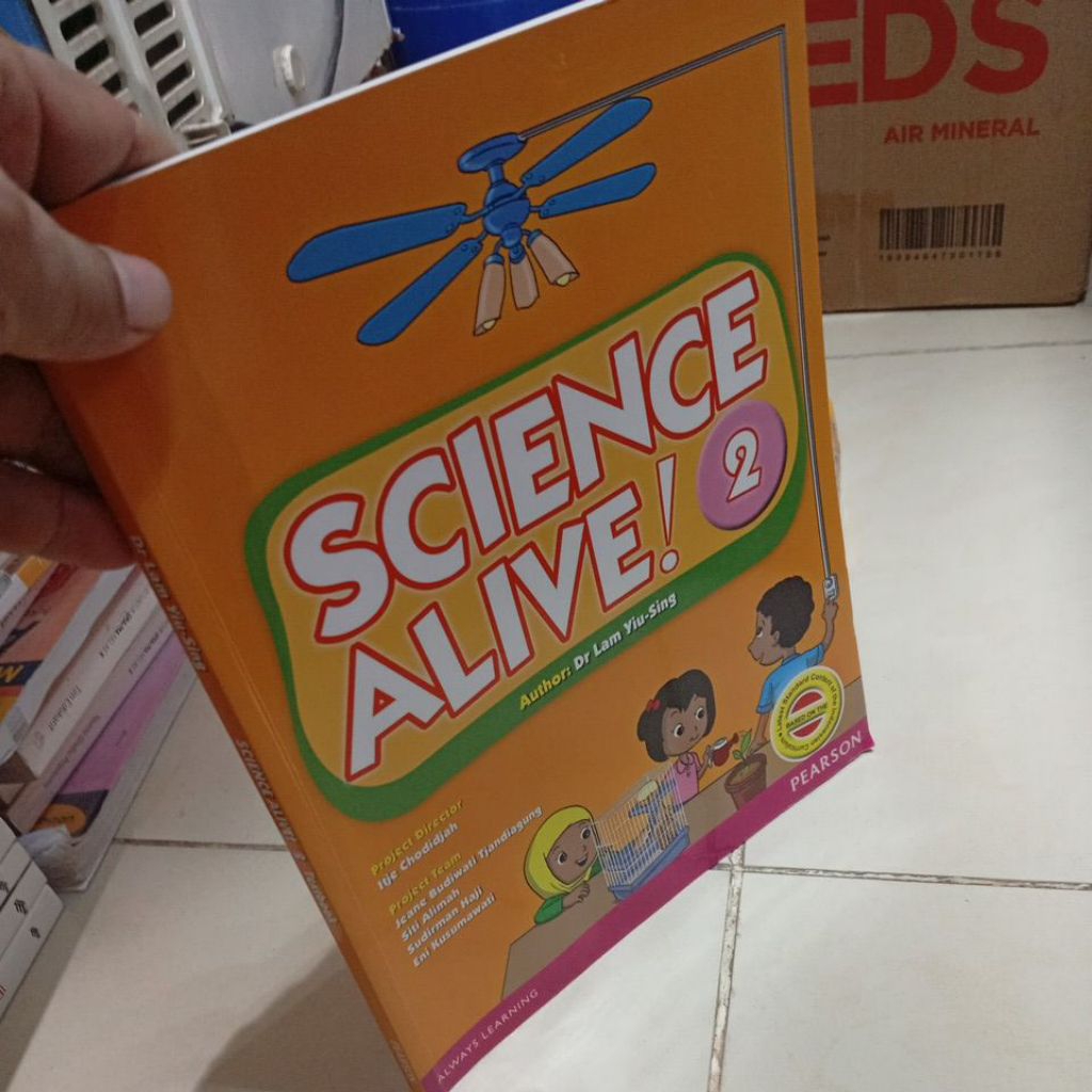 SCIENCE ALIVE 2 Textbook Dr Lam Yiu-Sing PEARSON
