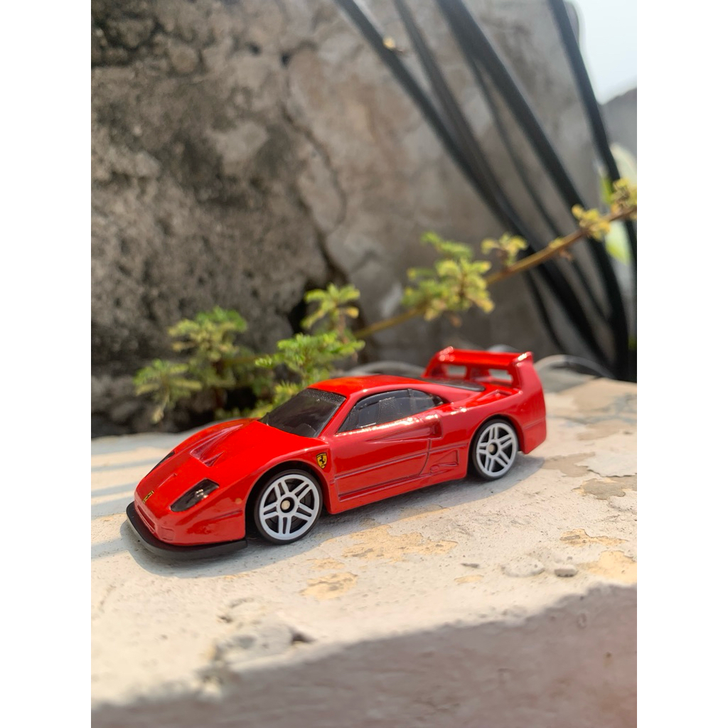 Hot Wheels Ferrari F40 Competizione New Loose From Gift Pack 5 2026 - Hotwheels Original - Mainan An