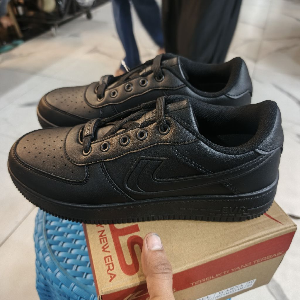 SEPATU SEKOLAH NEW ERA PRO LEXUS