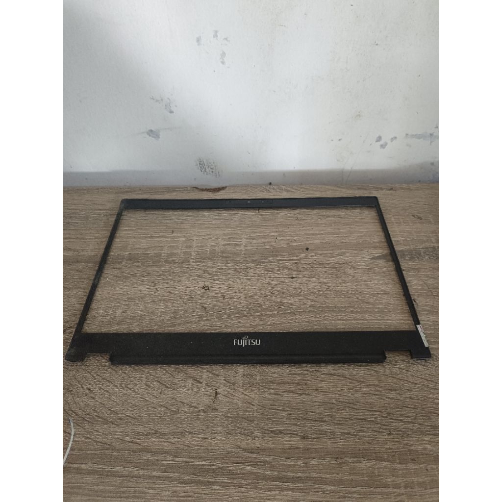Casing Cassing Case Kesing Frame LCD laptop Fujitsu Lifebook U9310 u9310