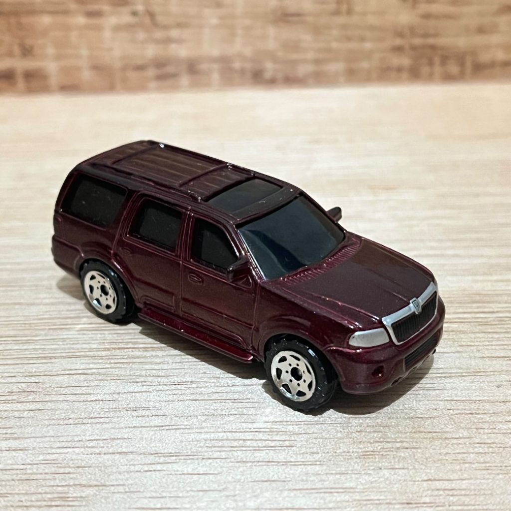 Matchbox Loose Lincoln Navigator Merah Marun RARE