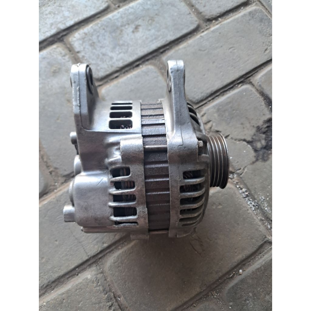 Dinamo ic/alternator timor/ mazda 323/kia keren