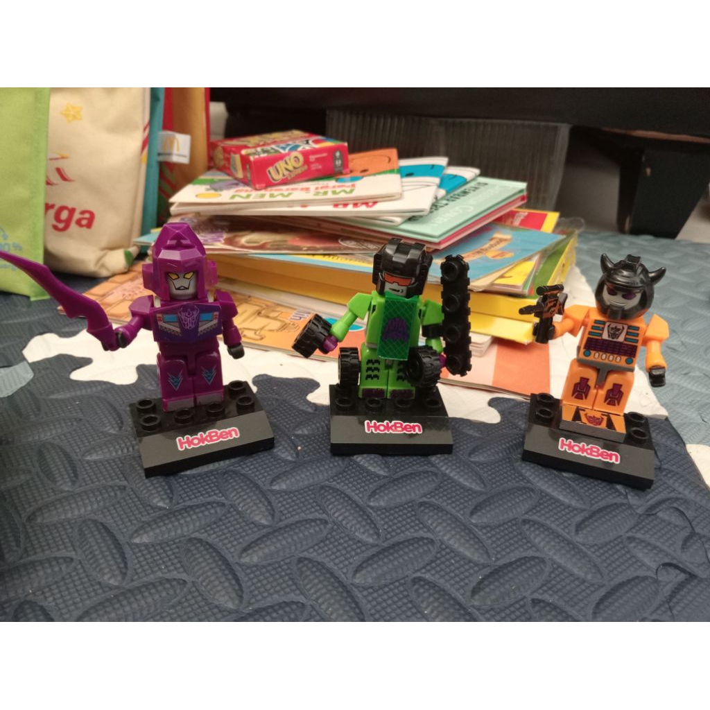 Figure robot x HokBen