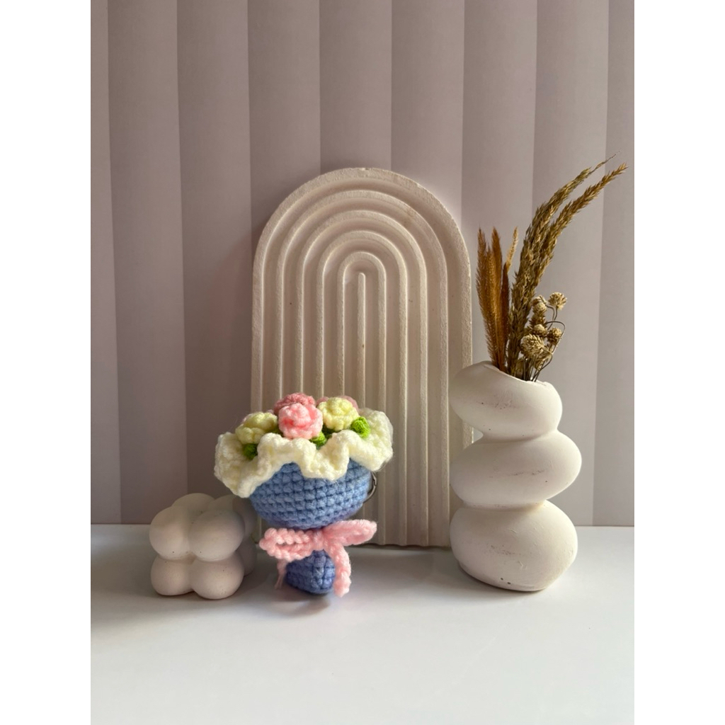 bucket flower mini amigurumi