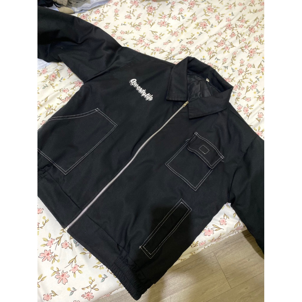 [PRELOVED BAJU] Qwertylife Boxy Work Jacket Hitam