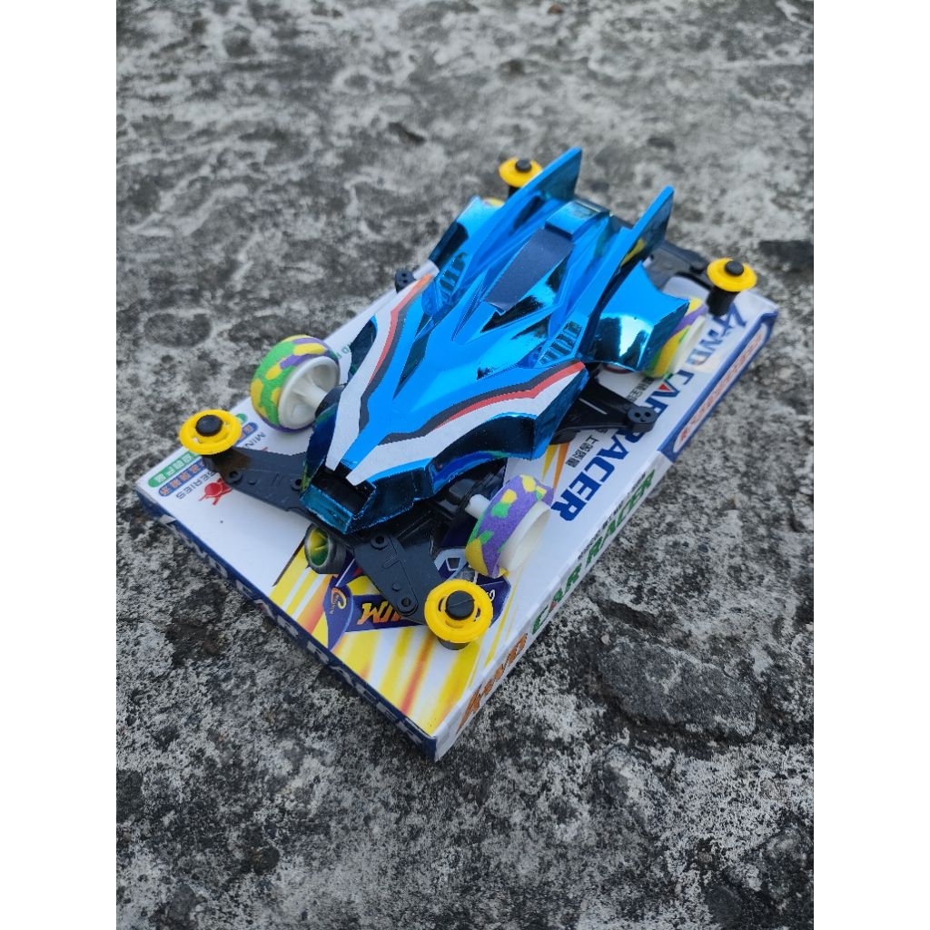 Mainan Mobil Tamia Mini 4WD - Bening, Batre AA Gratis, Model Acak