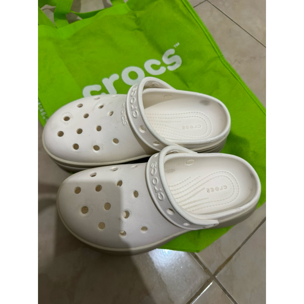 preloved crocs