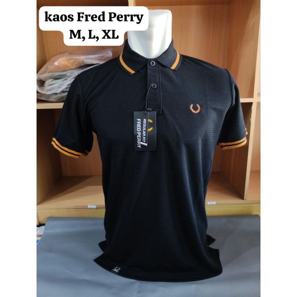 KAOS KERAH FRED P