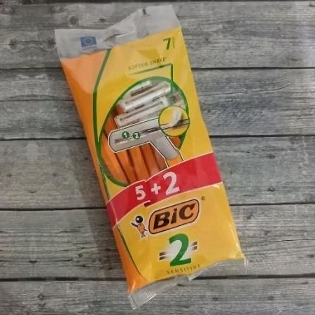 BIC Razor 2 Sensitive Europe Singapore Alat Cukur Jenggot
