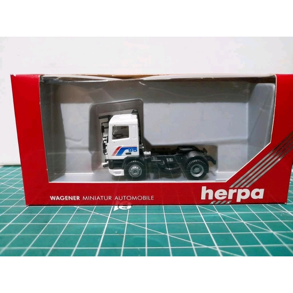Herpa Skala 1:87 - Head Truck DAF 95 Daycab OPV AB11