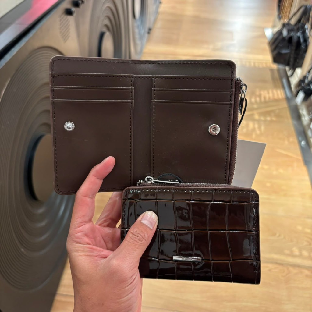 JASTIP. Dompet Bershka (WOMAN)