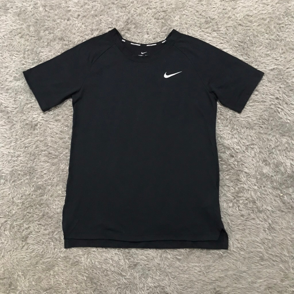 Pakaian Nike full black reflektif logo