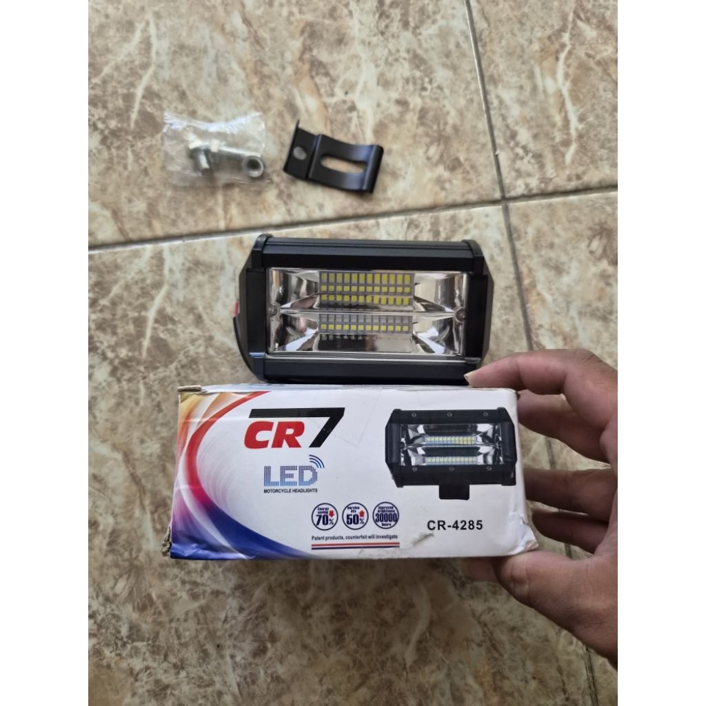 Lampu Sorot tembak CWL 24 Mata LED Putih Kuning Alumunium