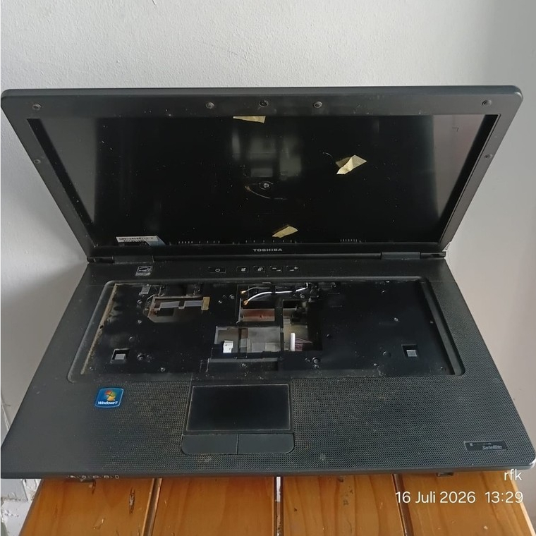 Casing Toshiba Dynabook Satelite B552