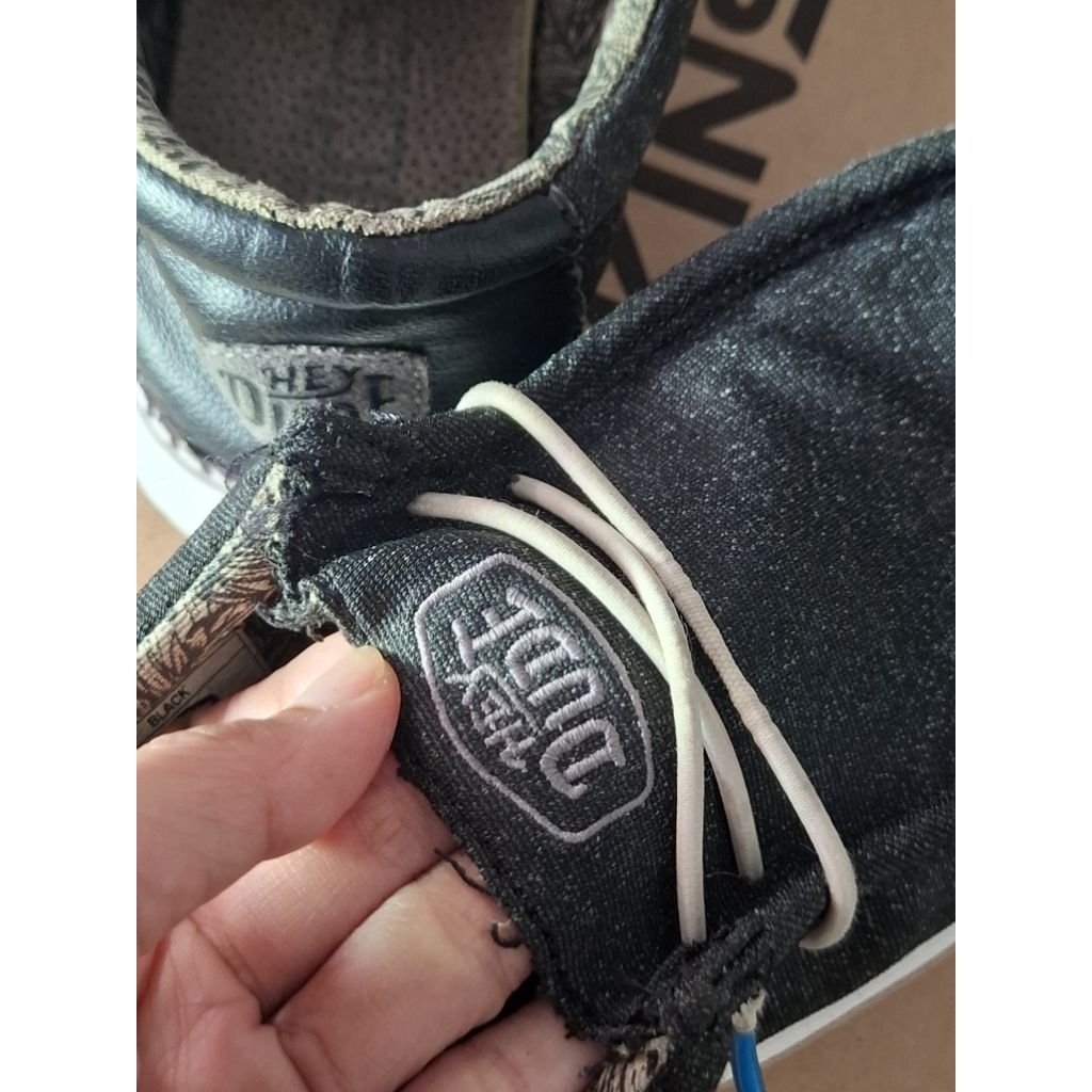Sepatu Anak preloved Hey Dude Original ( Hitam )