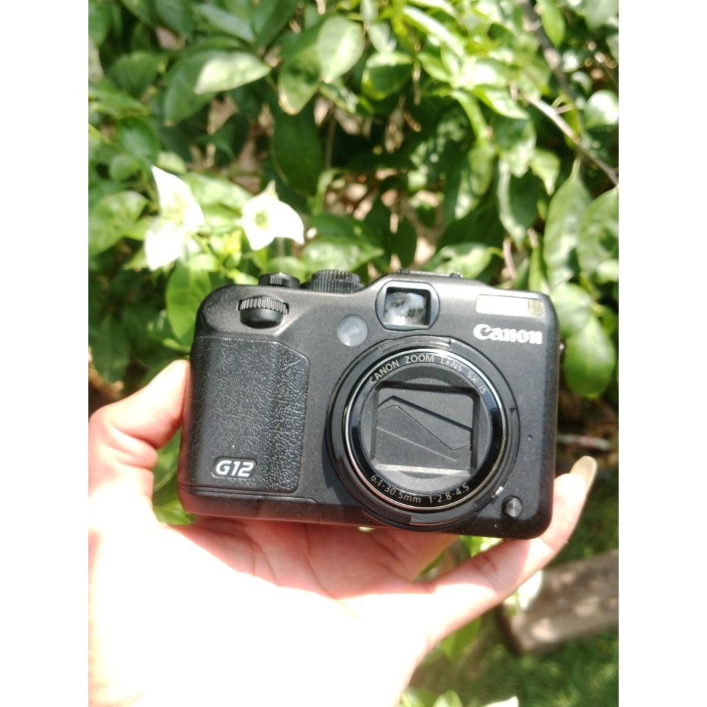CANON G12