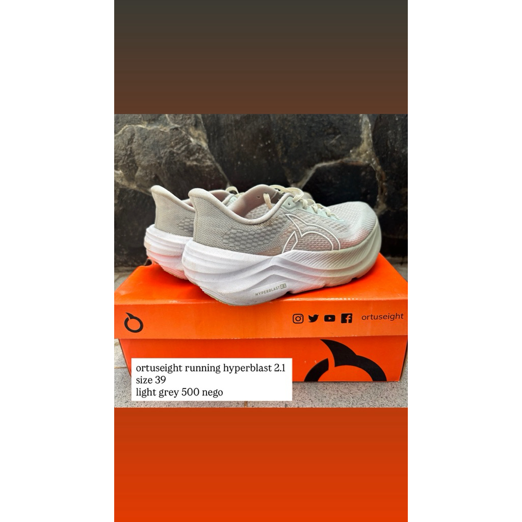 PRELOVED ORTUSEIGHT RUNNING SHOES SIZE 39