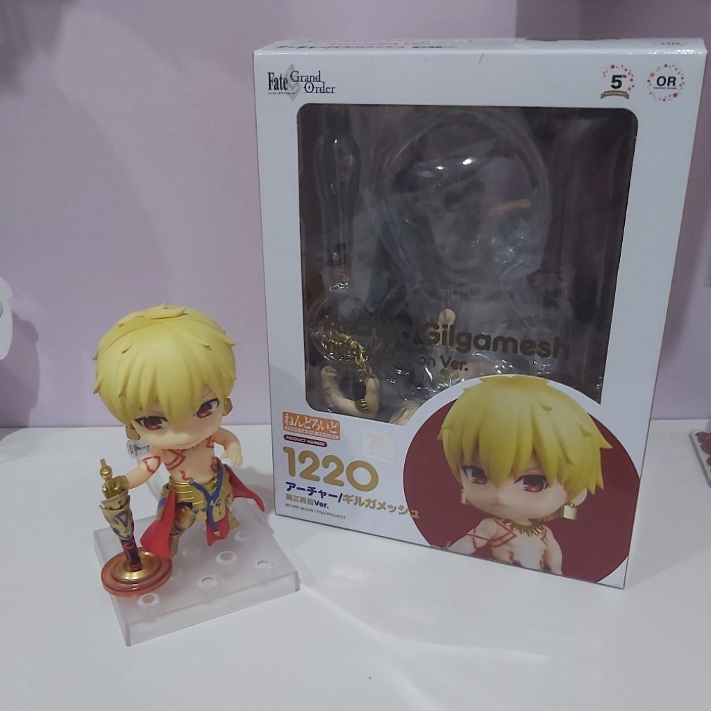 nendoroid gilgamesh fate grand order official