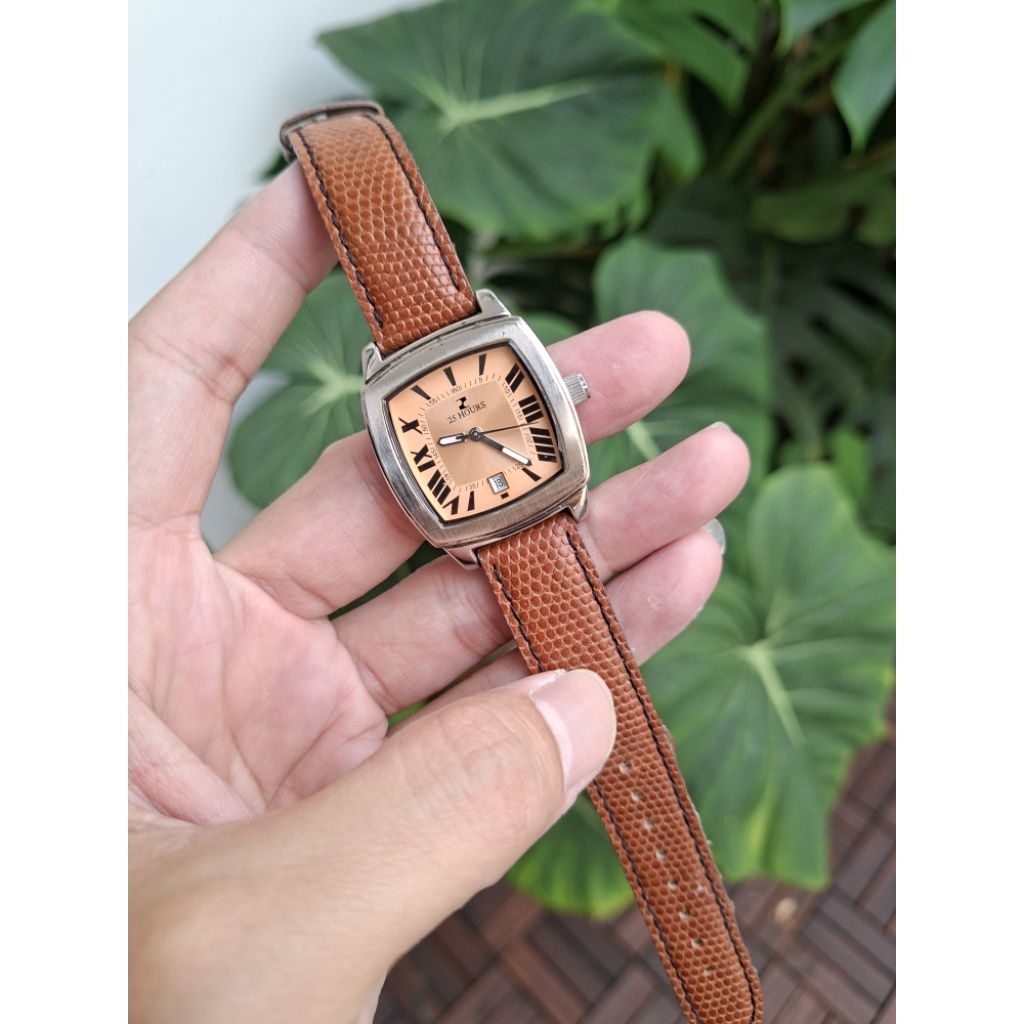 jam 25 hours tank roman dial