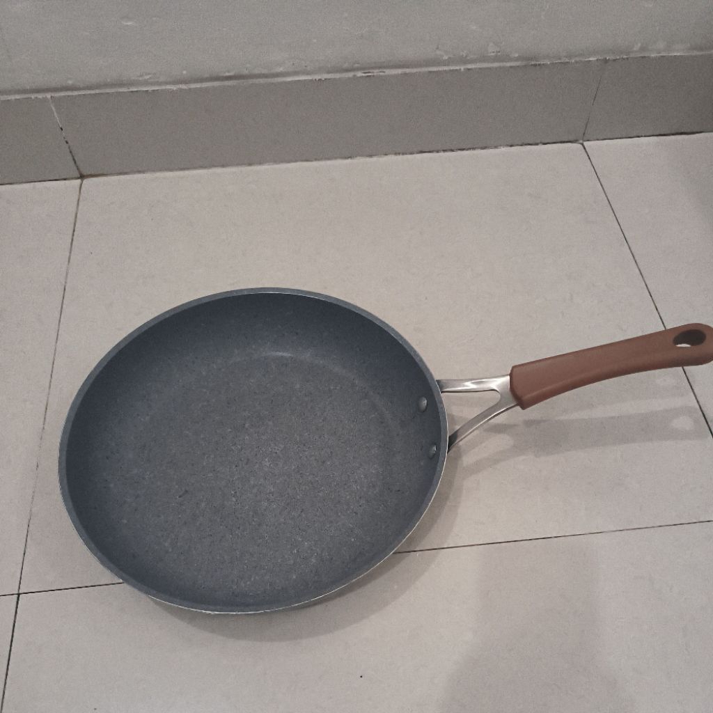 work pan carote wajan carote asli anti lengket preloved 30 cm