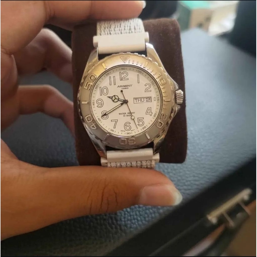 Casio argent military