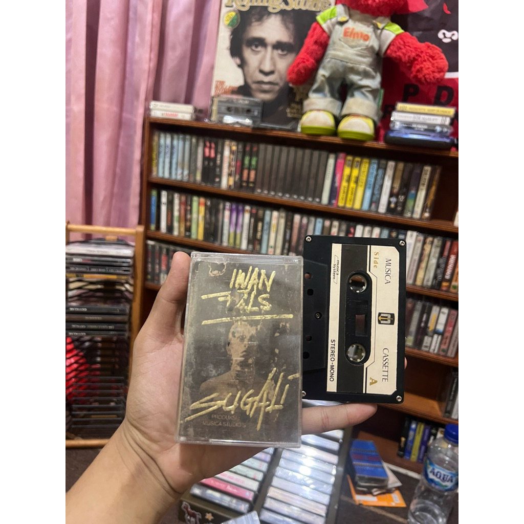 kaset pita sugali iwan fals rilisan  awal