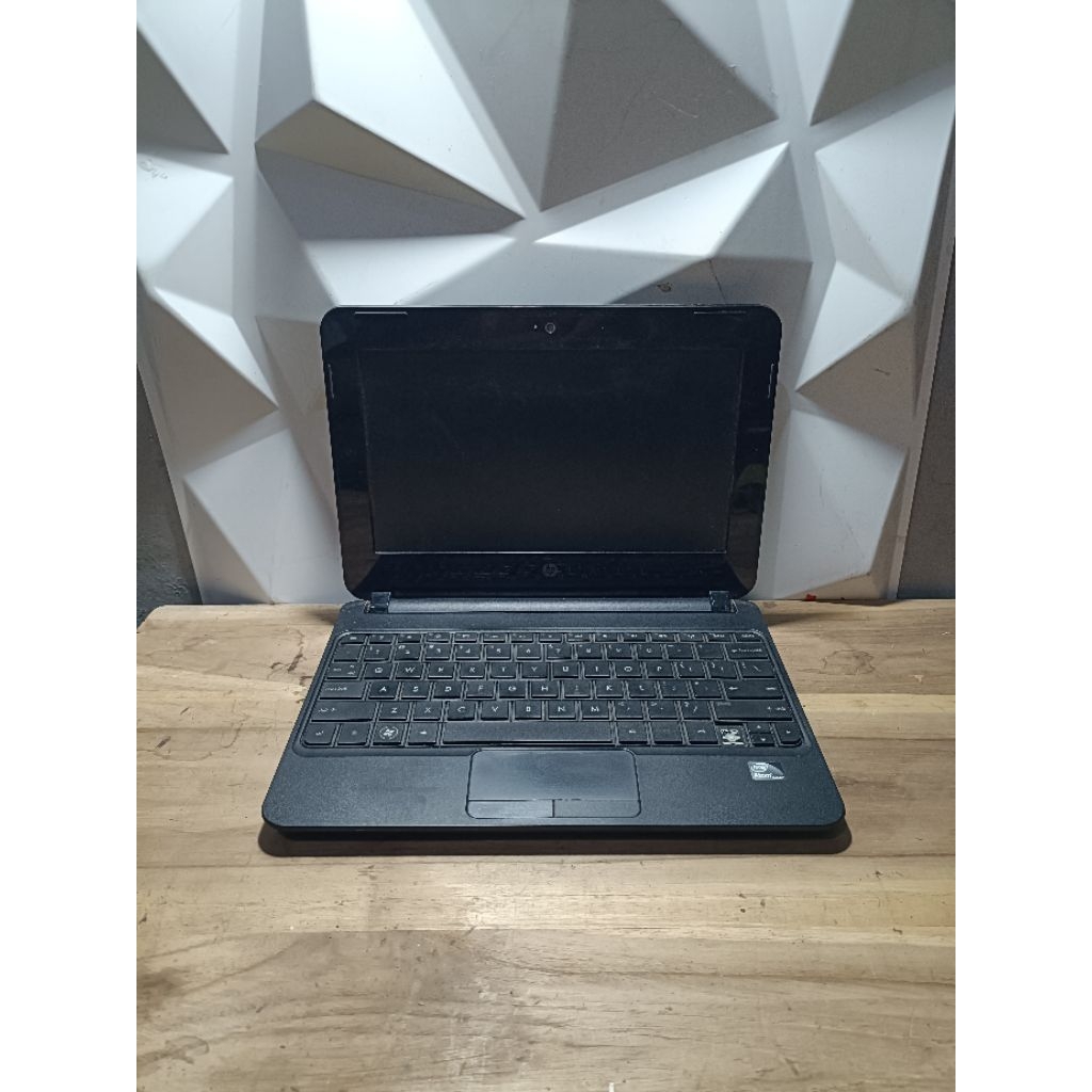Notebook HP mini 110-3014TU - Intel Atom - Mesin Hidup - LCD MATI - RAM 1GB - HARDISK 350GB