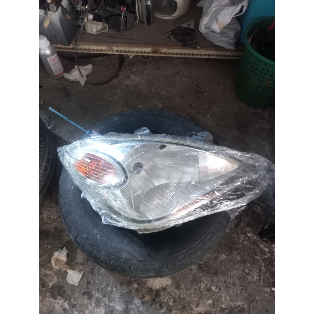 headlamp lampu depan toyota avanza old 2004 original