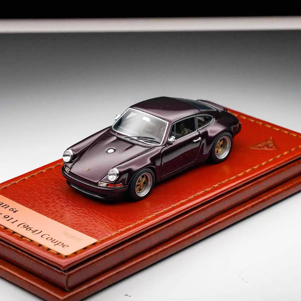 Make Up 1/64 Porsche Singer 911 (964) Coupe Resin Purple 1:64