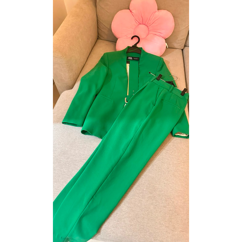 one set Zara