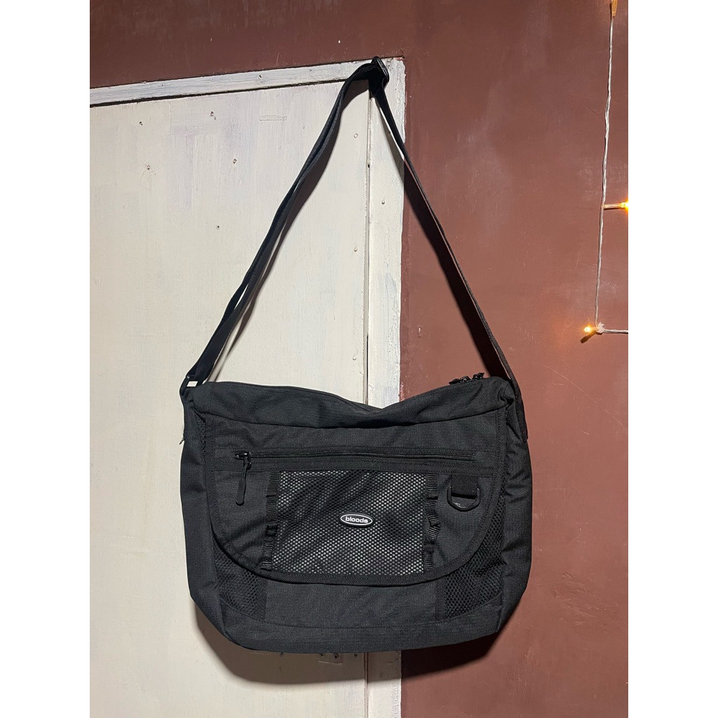SLING BAG BLOODS