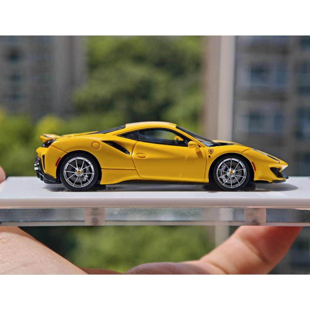 TOC FERRARI 488 PISTA GIALLO MODENA LIMITED EDITION RESIN 1/64 TOC FERRARI 488 PISTA GIALLO MODENA L