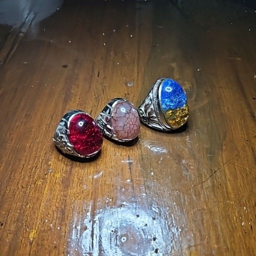 Batu Cincin Pecah Seribu 1000