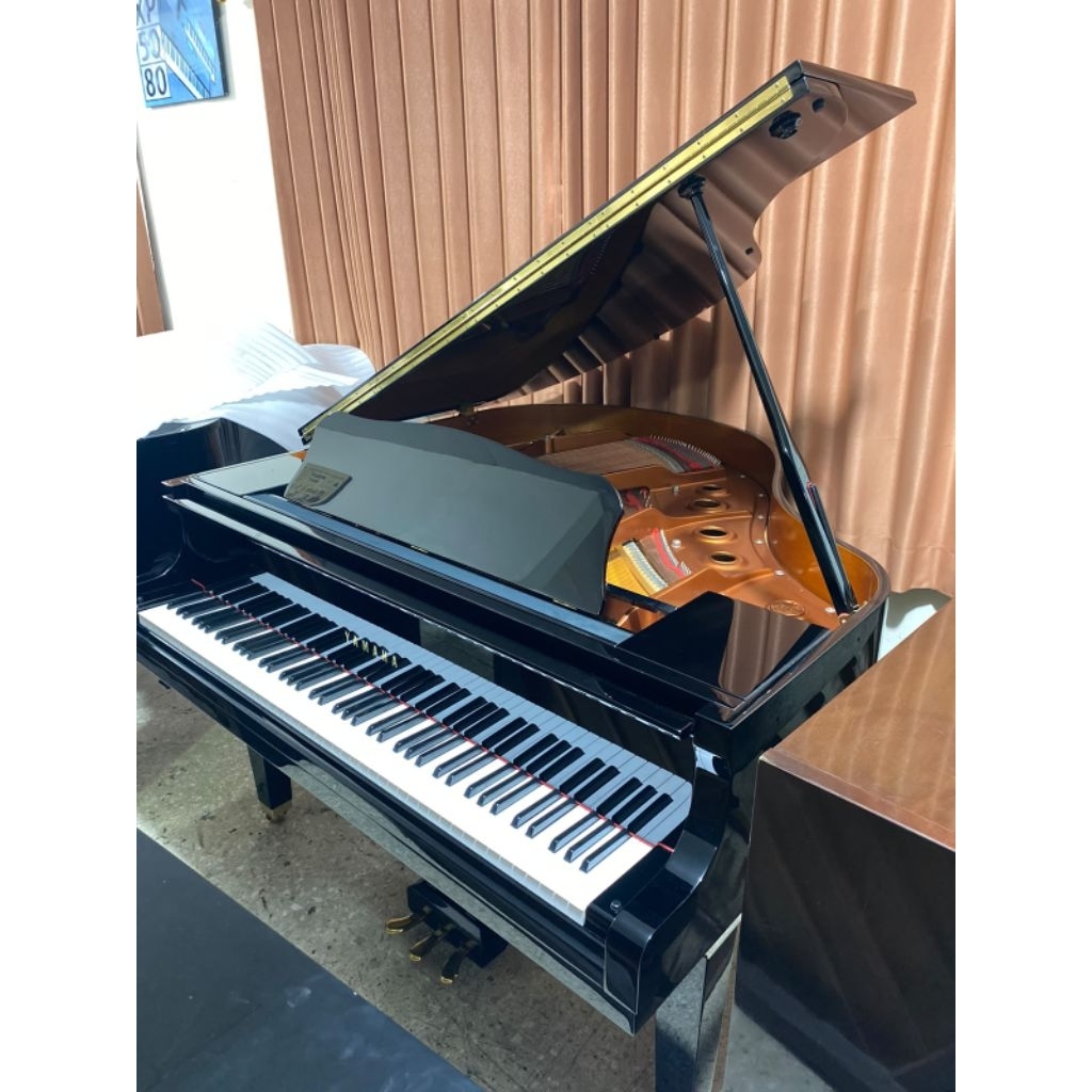 Baby Grand Piano Yamaha GB1K PE – Made in Indonesia | Elegant Design & Premium Sound
