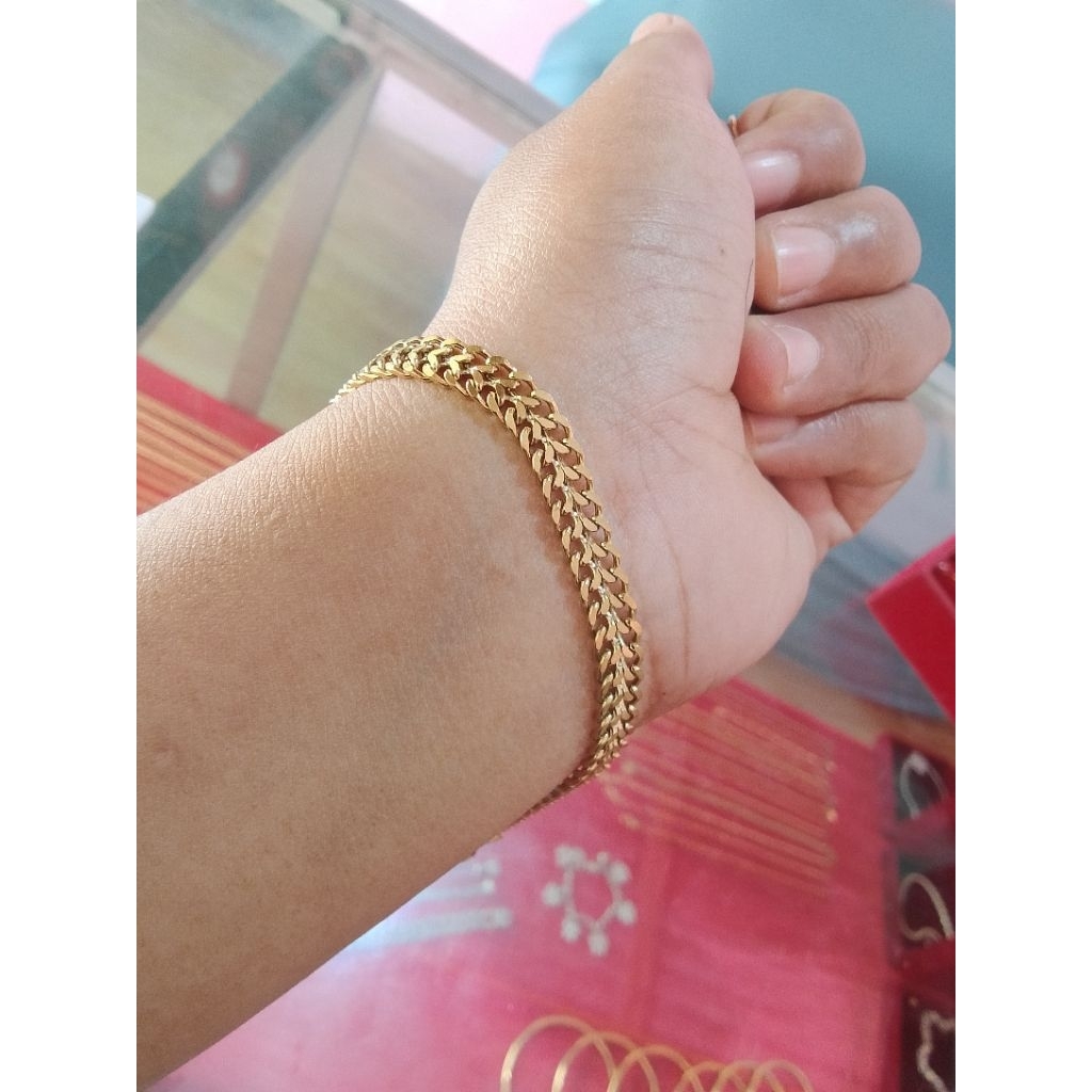 gelang lipan