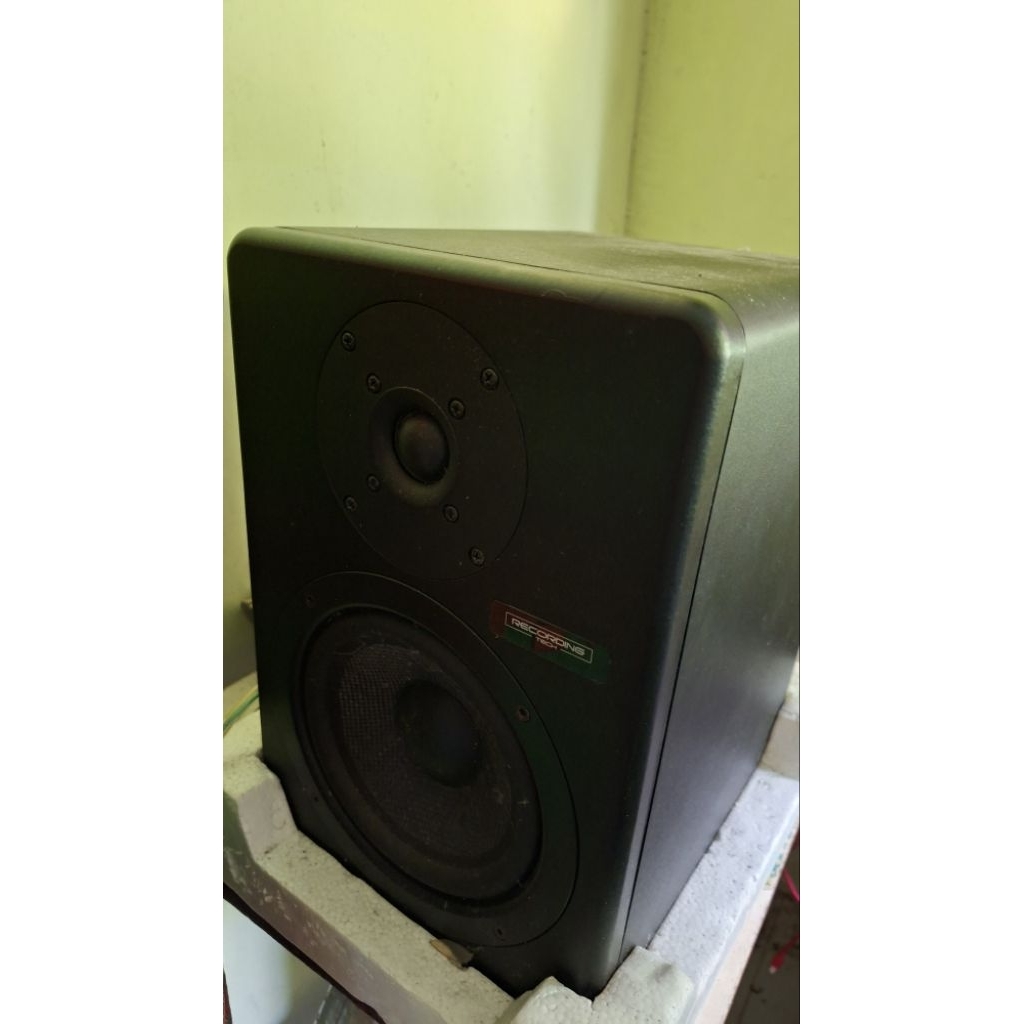 Speaker monitor Recording Tech RT6 bekas