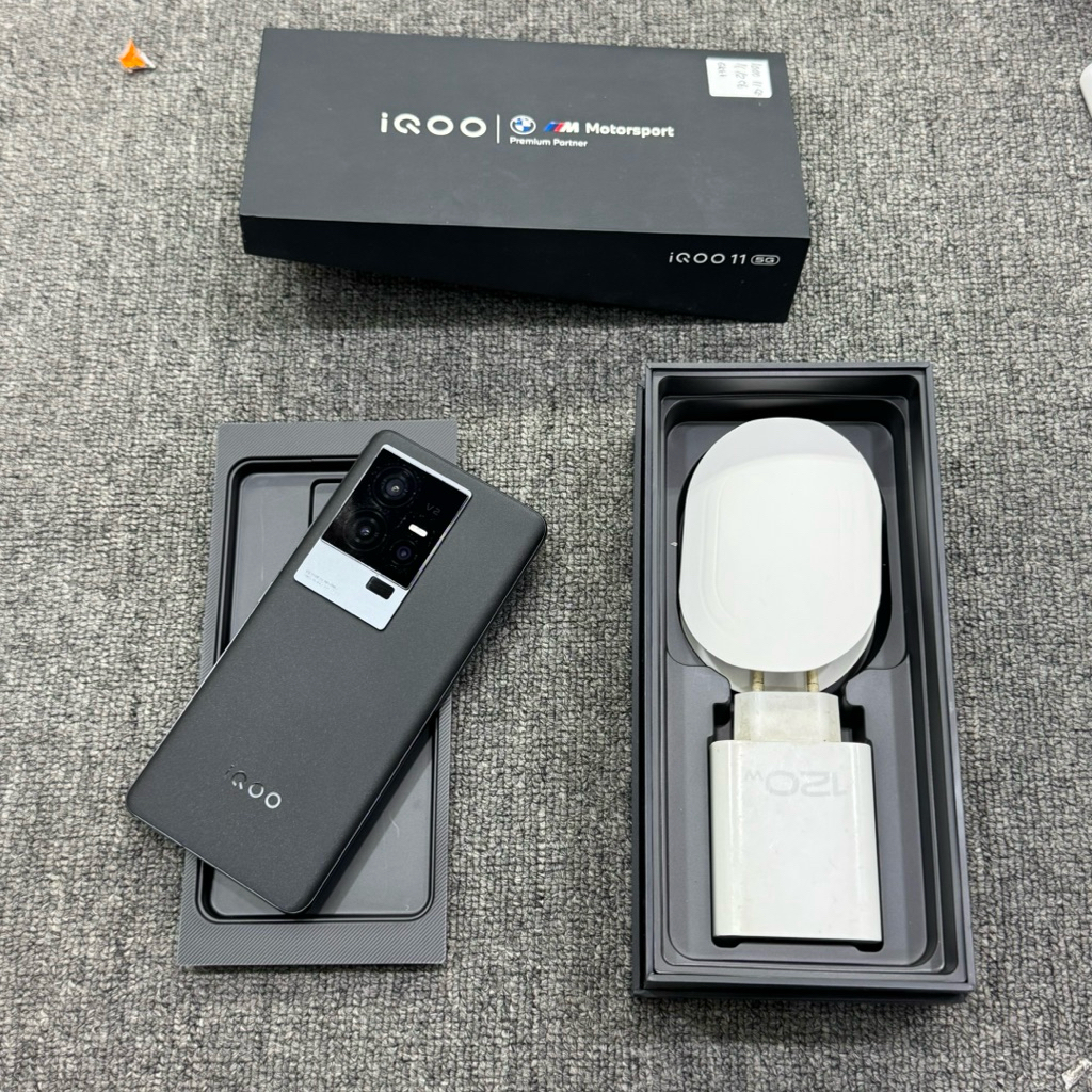 IQOO 11 5G 16/256 GB RESMI