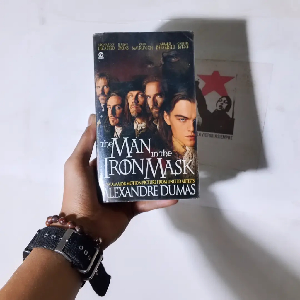 Buku Alexandre Dumas The Count of Monte Cristo / The Three Musketters / The Man in the Iron Mask / W