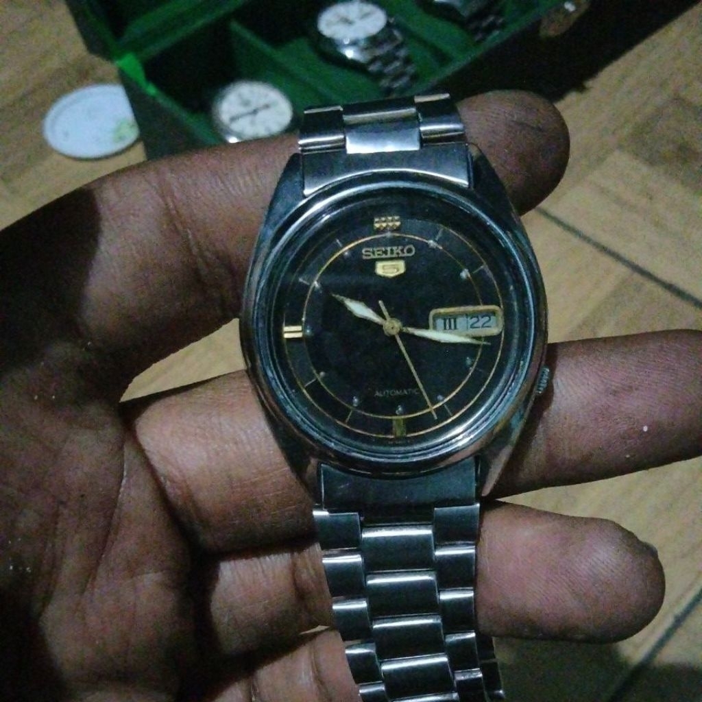 Seiko 5 Cal. 7009 Black Dial