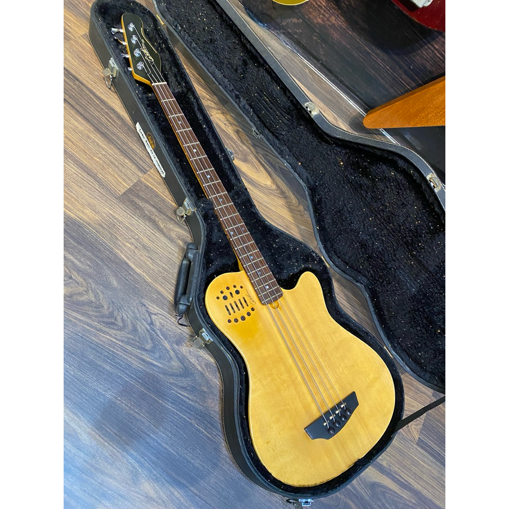 Godin Bass A4 SA Natural Made In Canada