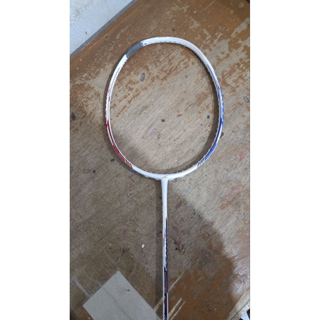 Raket Badminton Hundred Flareon Typhoon (100% Original) second bekas seken