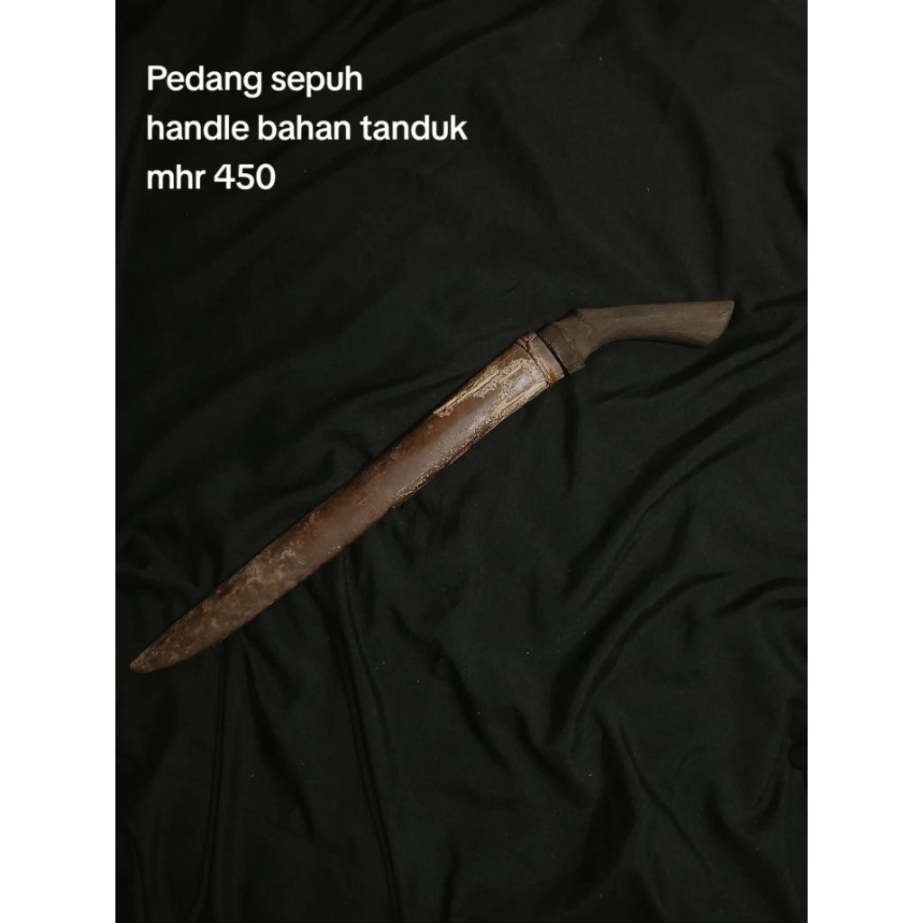 Pedang sepuh handle bahan tanduk mhr450