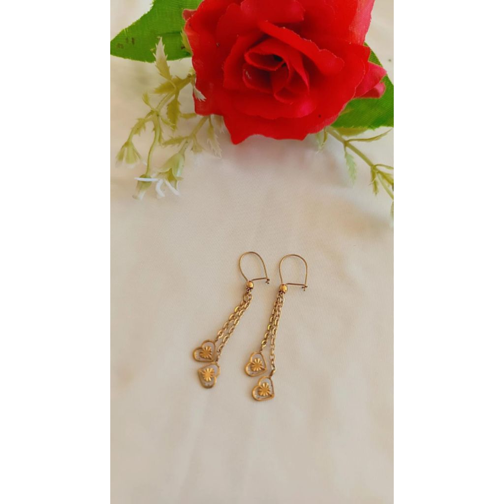 Anting titanium asli
