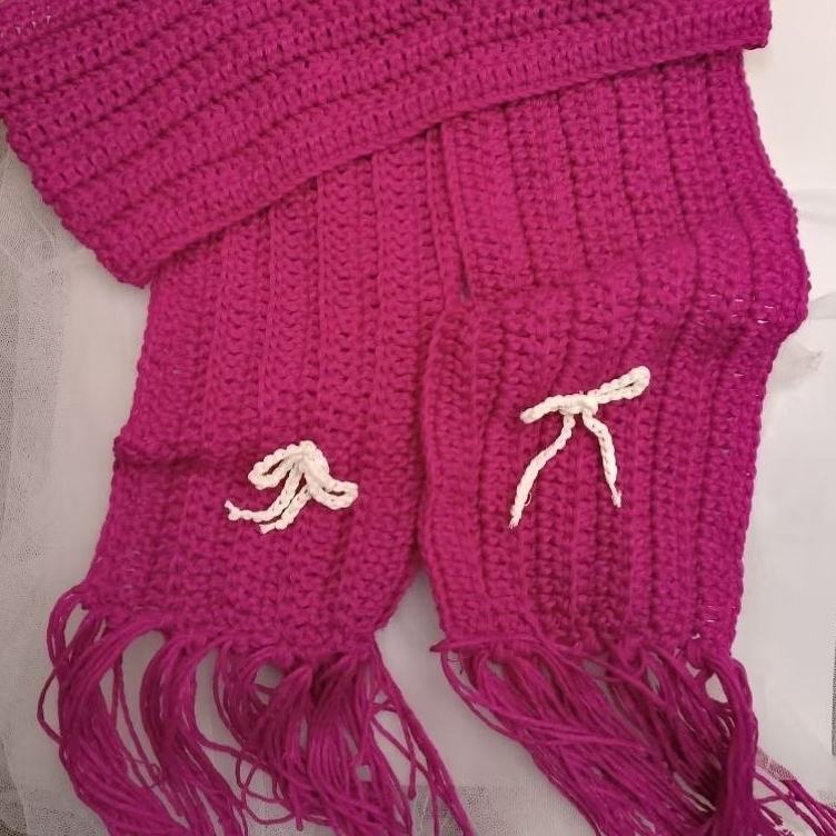Syal Rajut Mikasa Handmade Crochet Merah