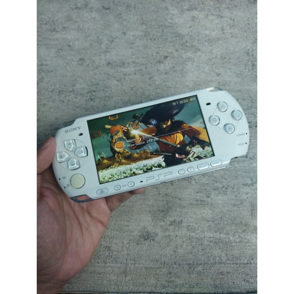 Jual Murah PSP Slim 3006 PUTIH mulus Second Fullgame Siap Main
