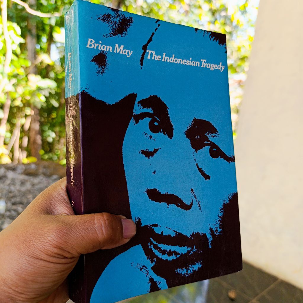 buku the Indonesian tragedy - brian may original